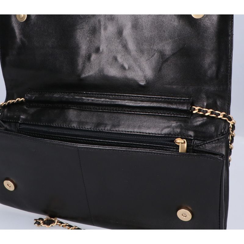 Chanel Collection Lambskin Eagle Chain Clutch ) Black