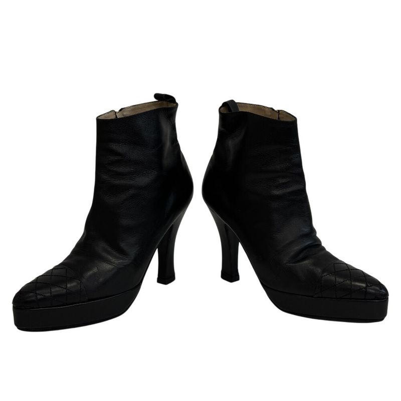 Chanel Short Boots Leather , Wrinkles Fluffing