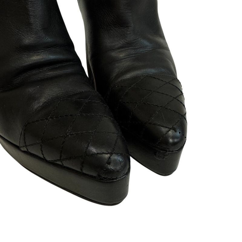 Chanel Short Boots Leather , Wrinkles Fluffing