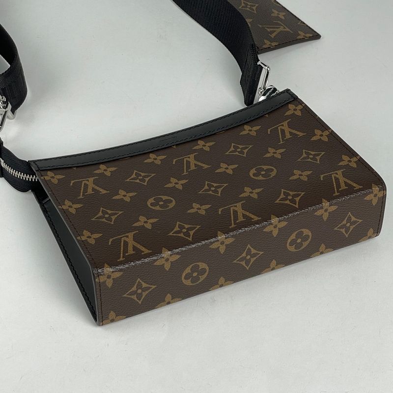 Louis Vuitton Gaston Wearable Wallet 2-Way Shoulder Bag Second Monogram