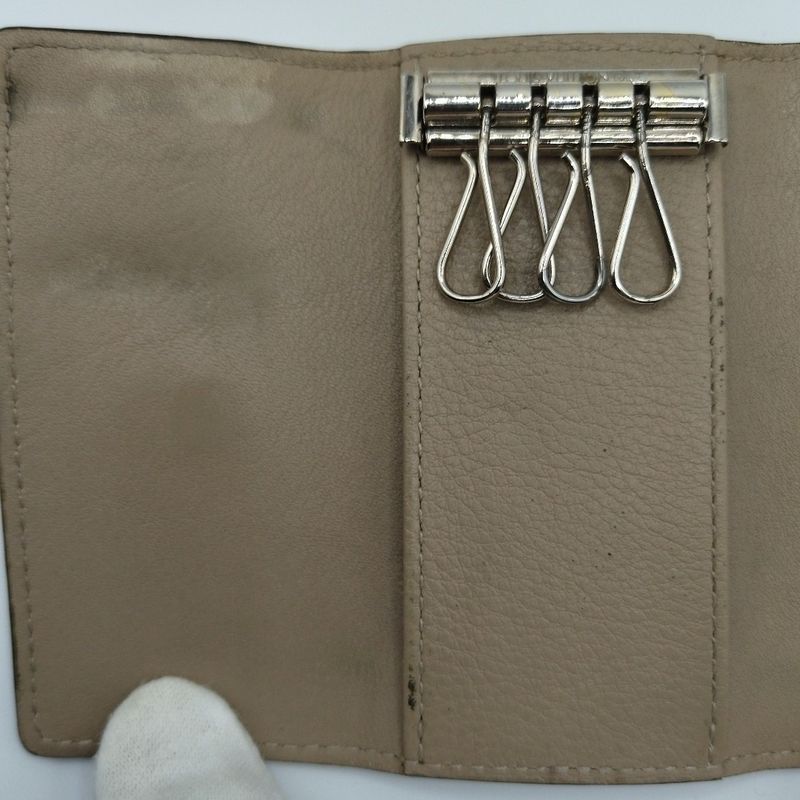 Louis Vuitton Multicles 4 Monogram Mahina Key Case Key Holder