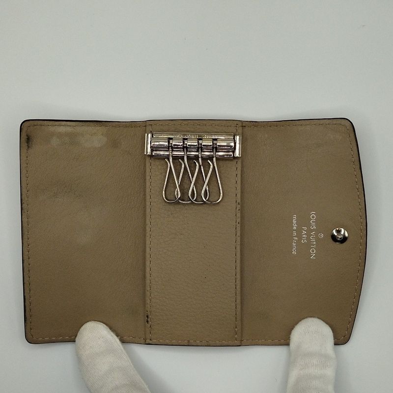 Louis Vuitton Multicles 4 Monogram Mahina Key Case Key Holder