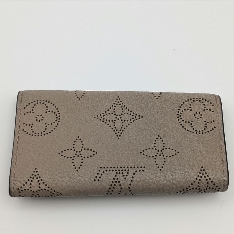 Louis Vuitton Multicles 4 Monogram Mahina Key Case Key Holder