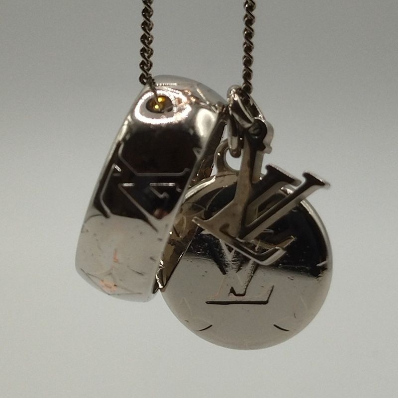 Louis Vuitton Monogram Ring Necklace Silver