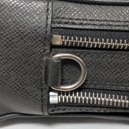Louis Vuitton Pavel Taiga Ardoise Clutch