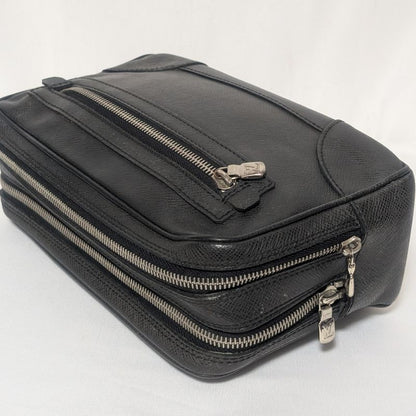 Louis Vuitton Pavel Taiga Ardoise Clutch