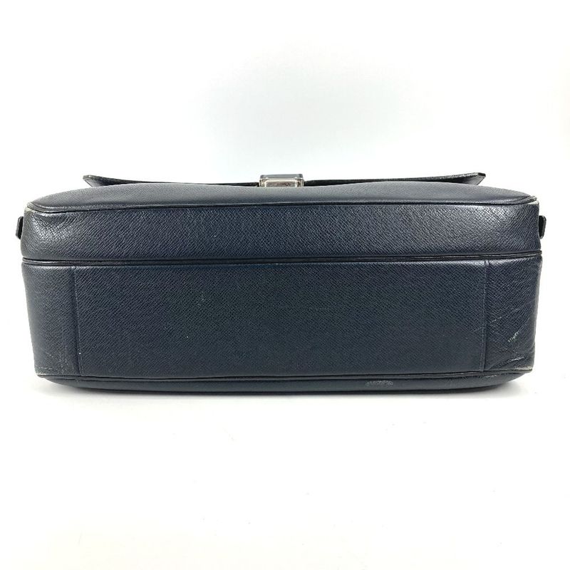 Louis Vuitton Business Bag Vasili GM Taiga Leather Bolt Navy Bol Navy