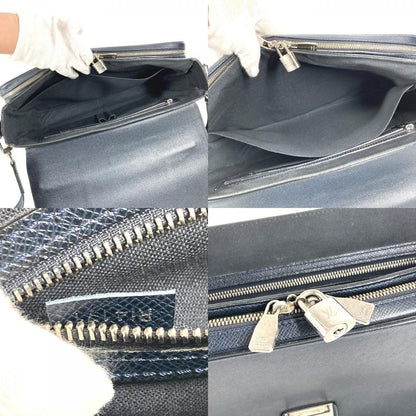 Louis Vuitton Business Bag Vasili GM Taiga Leather Bolt Navy Bol Navy