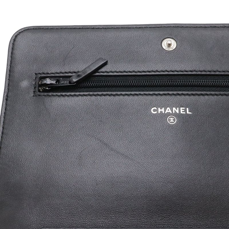 Chanel CC Logo Chain Wallet Shoulder Bag Pochette Crossbody Leather Black