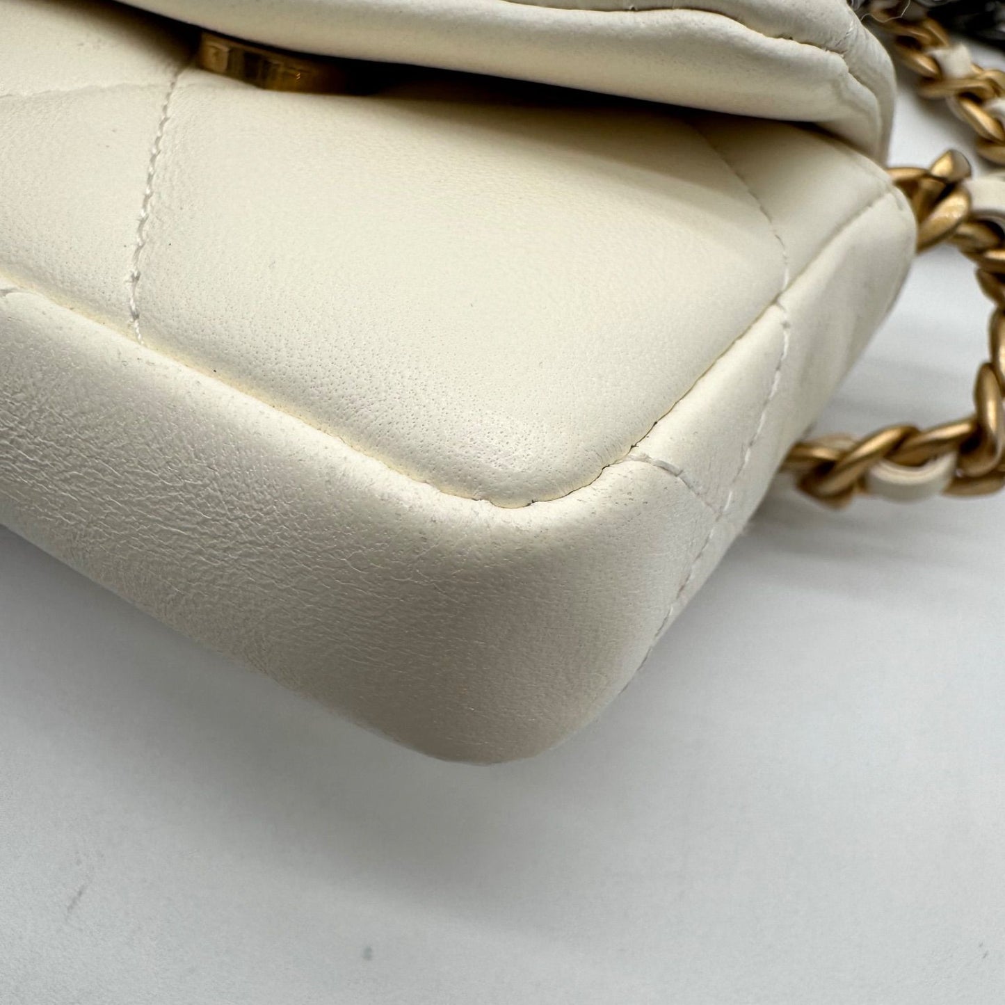 Chanel Shoulder Bag Chain Wallet Quilted CC Logo White with Shield Card — view 8