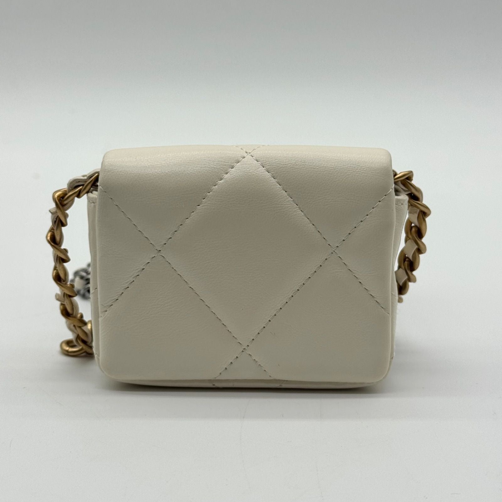 Chanel Shoulder Bag Chain Wallet Quilted CC Logo White with Shield Card — view 2