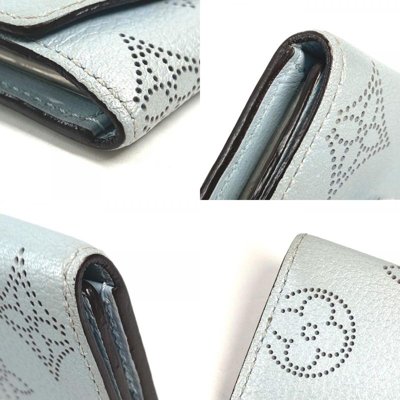 Louis Vuitton Key Case Multicles 4 Monogram Mahina Leather Key Holder Blue Nuage Blue