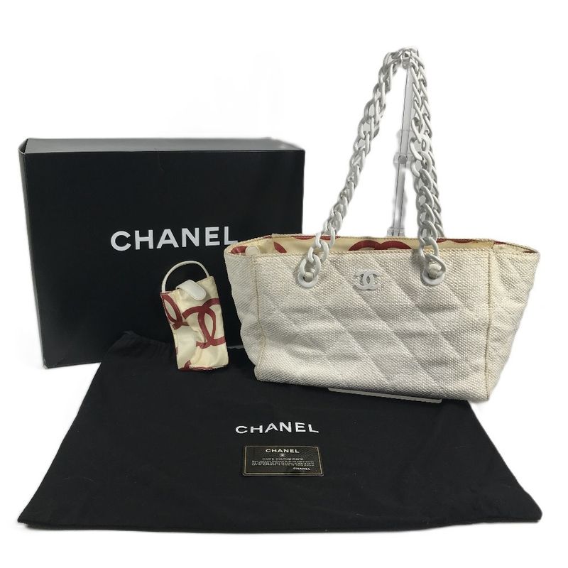 Chanel Shoulder Bag Logo Quilted