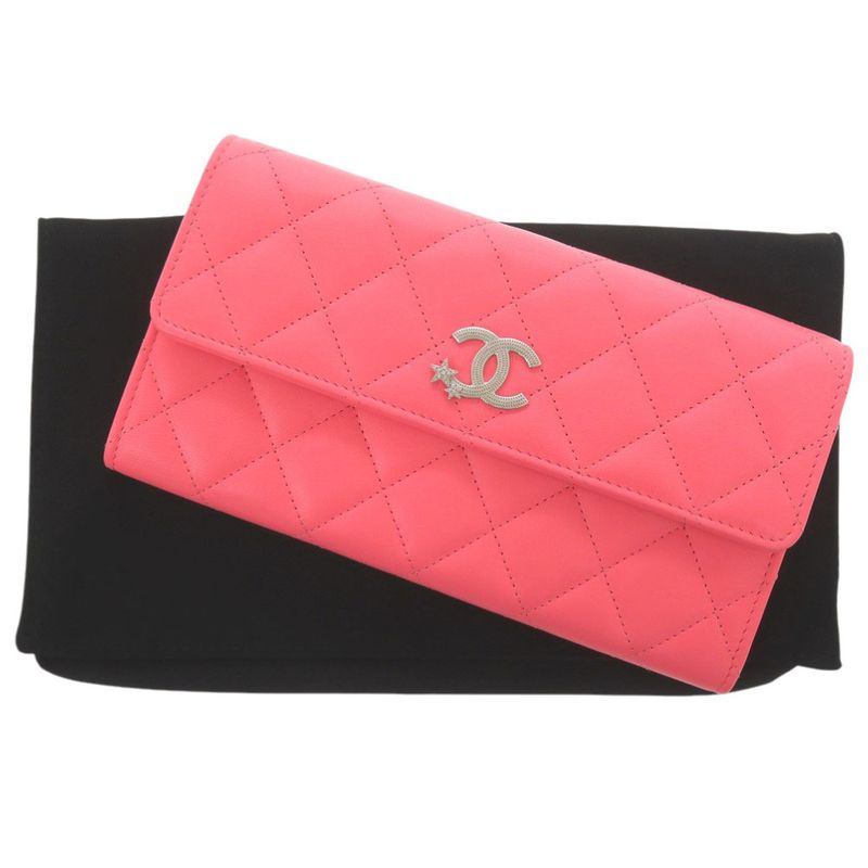 Chanel Star CC Logo Quilted Lambskin Pink Wallet