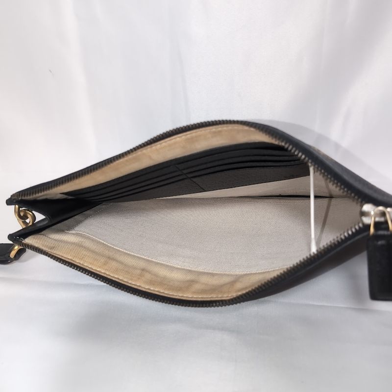 Gucci Leather Bi Black Clutch