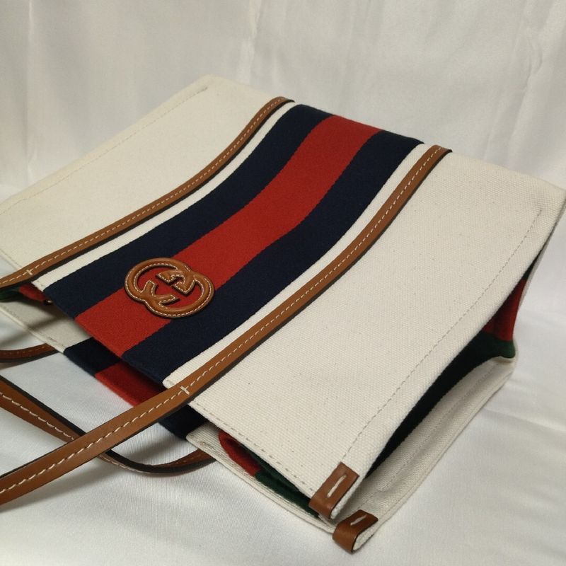 Gucci Sherry Handbag White