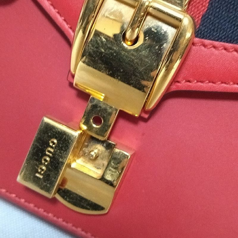 Gucci Sylvie Sherry Shoulder Bag