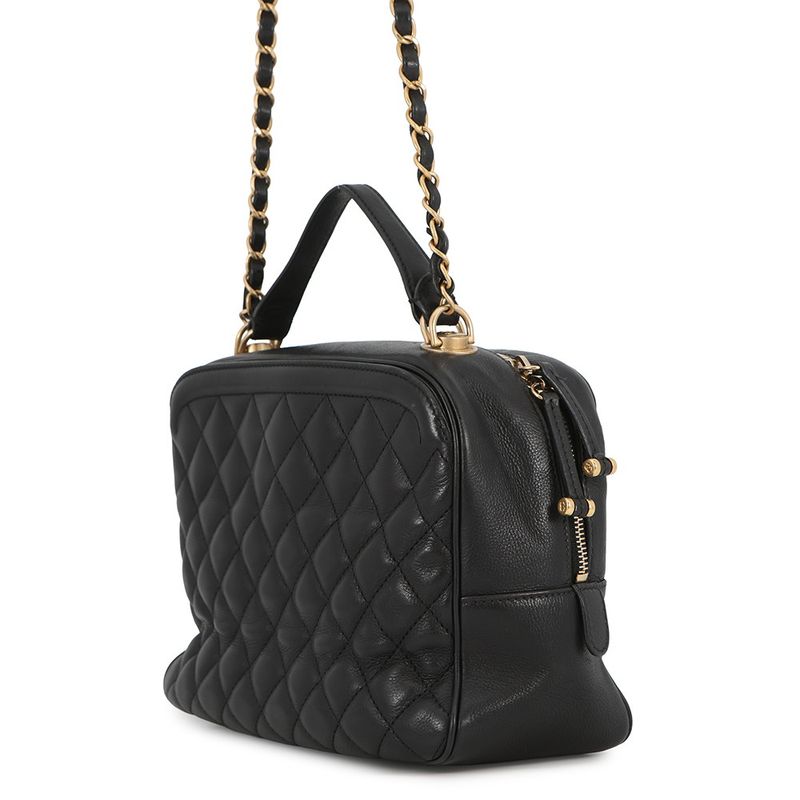 Chanel Chain Shoulder Bag Quilted CC Logo Vanity Lambskin Black 2-Way