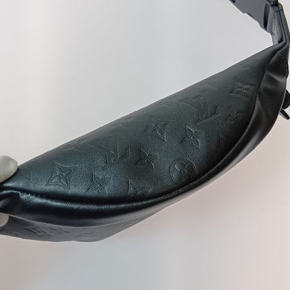 Louis Vuitton Monogram Shadow Discovery Bum Bag PM Black Nfc