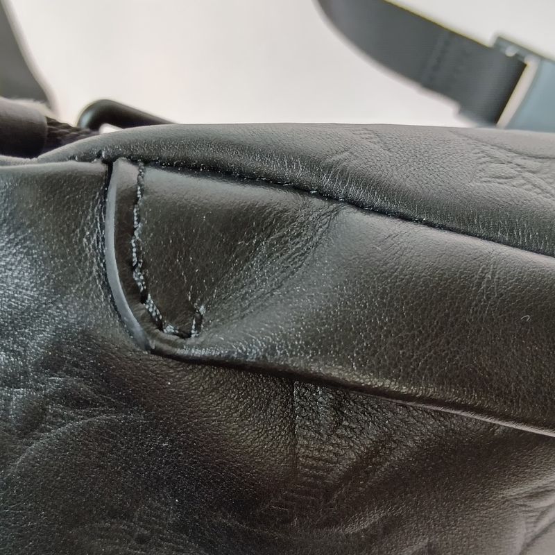 Louis Vuitton Monogram Shadow Discovery Bum Bag PM Black Nfc