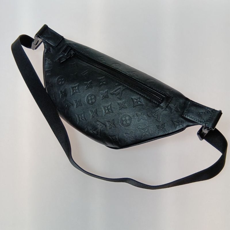 Louis Vuitton Monogram Shadow Discovery Bum Bag PM Black Nfc