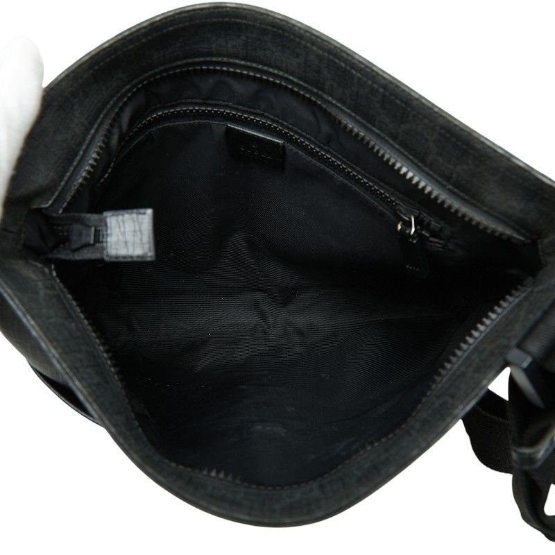 Gucci GG Supreme Crossbody Shoulder Bag Black