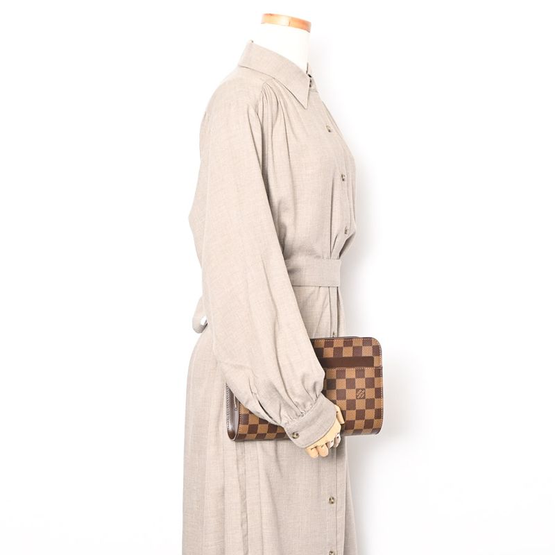 Louis Vuitton Clutch Saint Brown