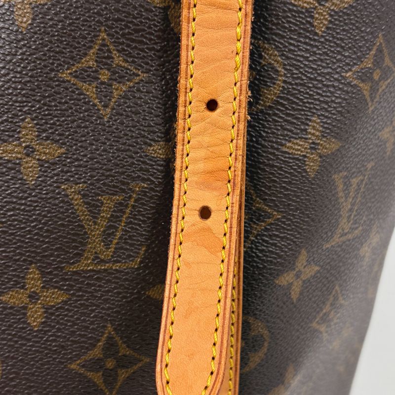 Louis Vuitton Bucket GM Shoulder Bag