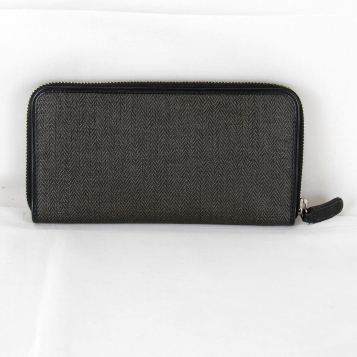 Bvlgari Weekend Round Zip Wallet Leather Black — view 2