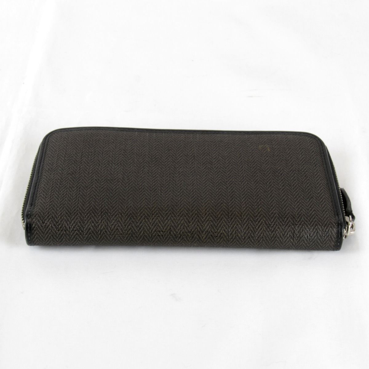 Bvlgari Weekend Round Zip Wallet Leather Black — view 5