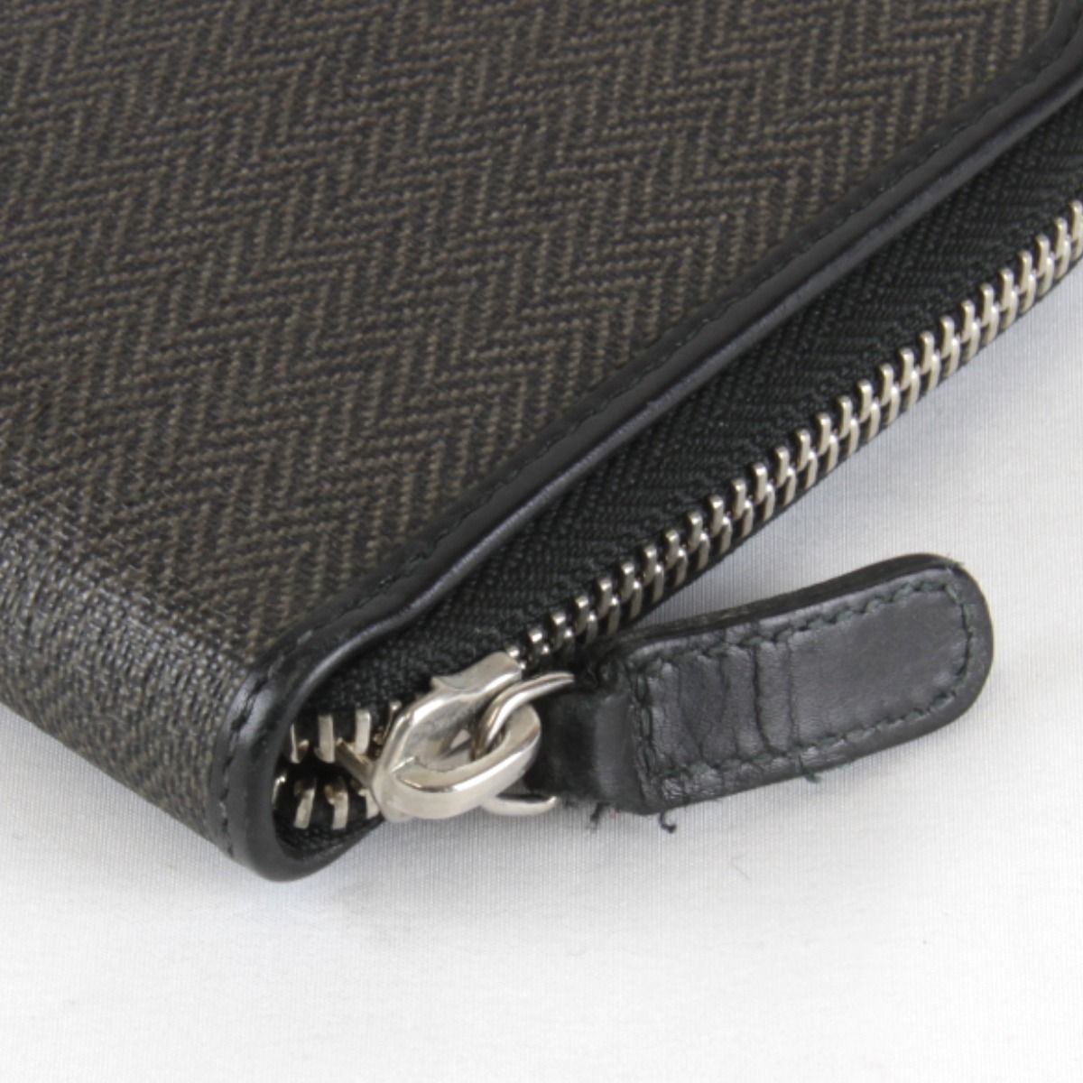 Bvlgari Weekend Round Zip Wallet Leather Black — view 3