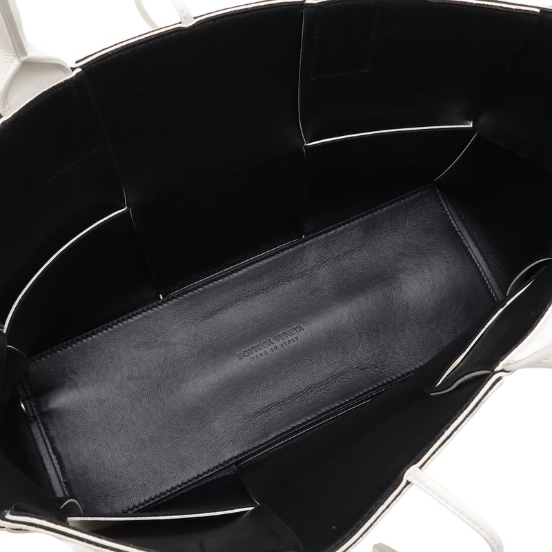 Bottega Veneta Maxi Intrecciato Arco Tote Small Leather White Black