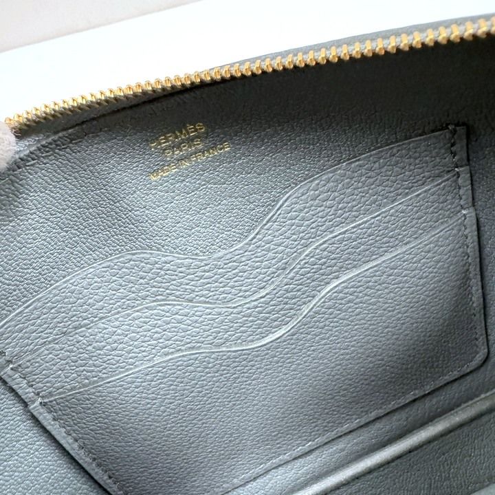 Hermes Zip Azap to Go Chaine D'ancre Pouch Color Verre Amand Carved : Vera Amand