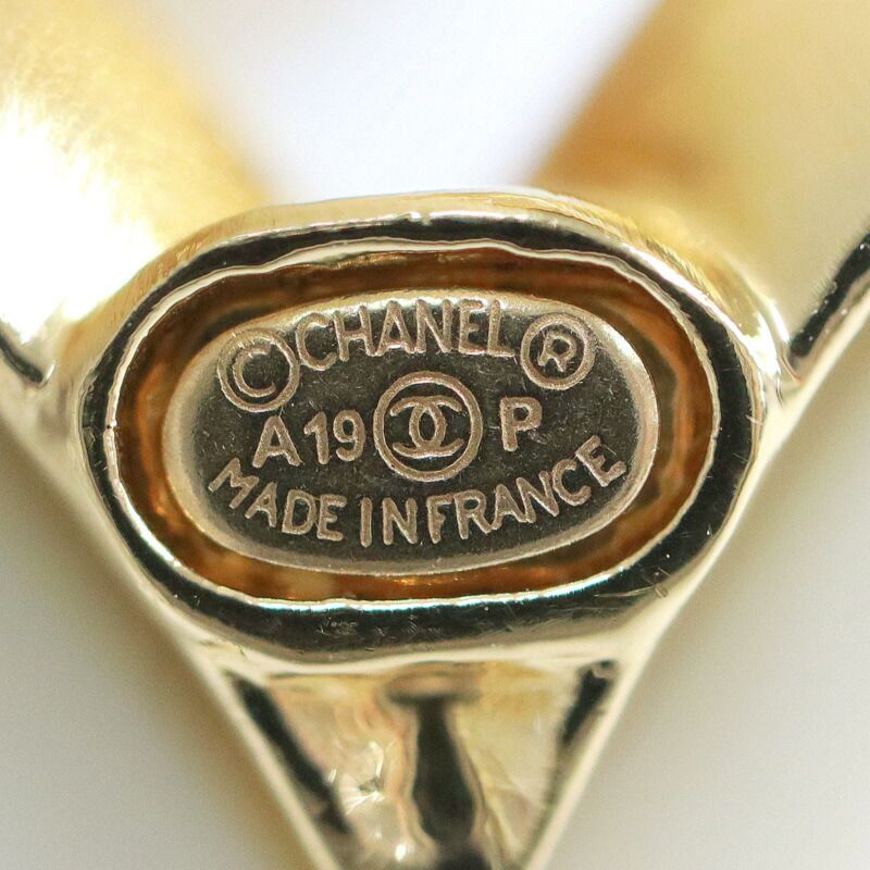 Chanel Heart Brooch CC Gold Plated Beige