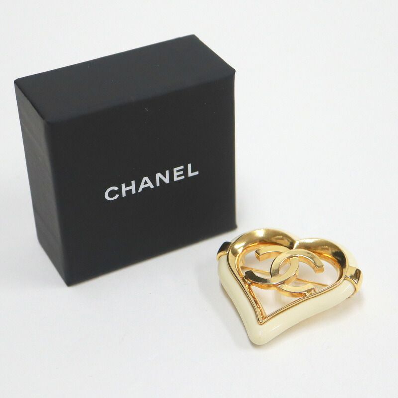 Chanel Heart Brooch CC Gold Plated Beige