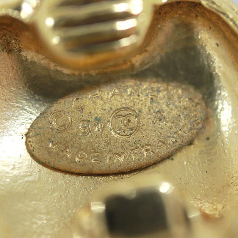 Chanel Earrings Gold 23