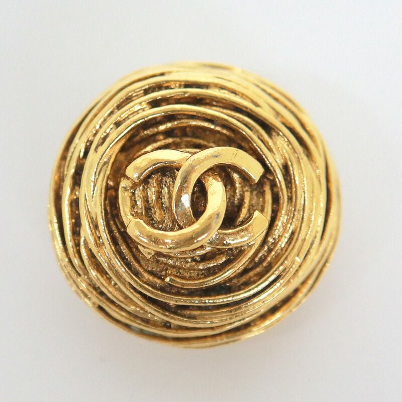Chanel Earrings Gold 23