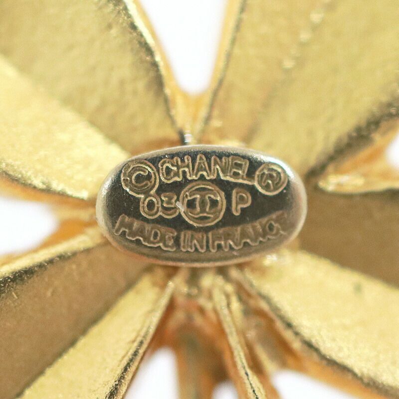 Chanel Pin Brooch Clover Gold