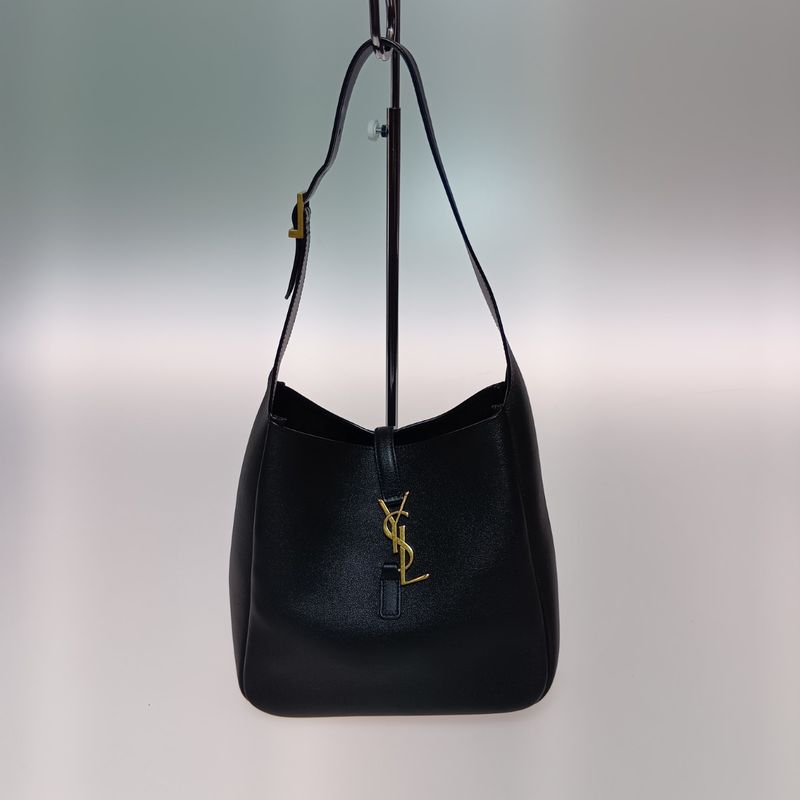 Saint Laurent Shoulder Bag Soft 713938.0924 Black