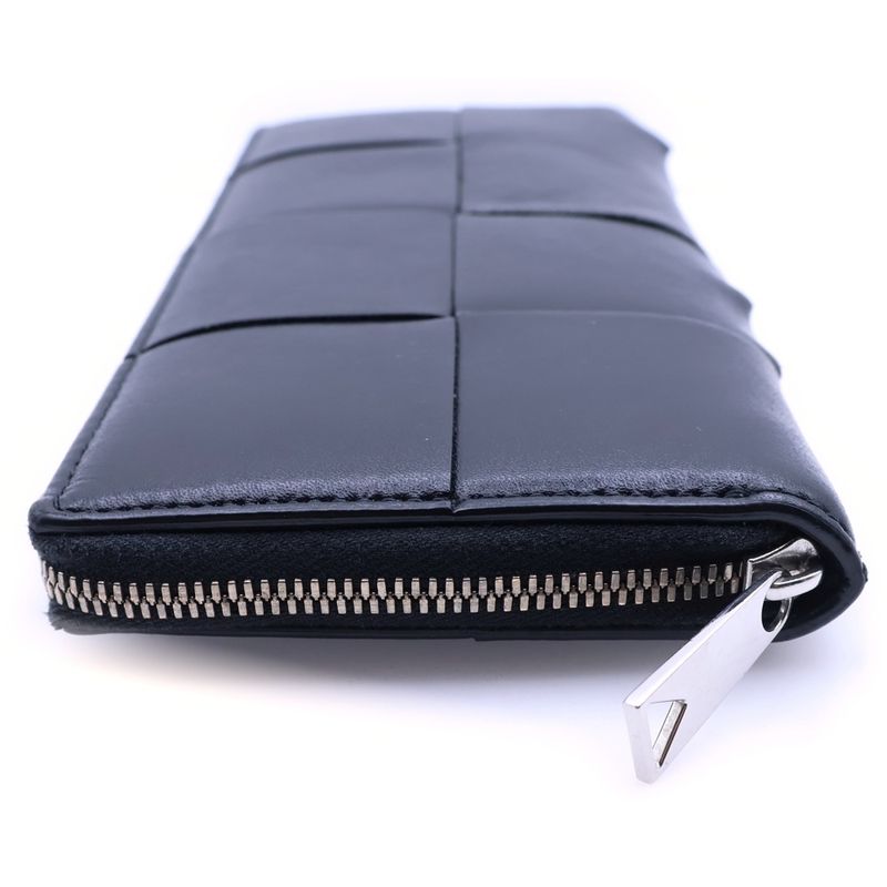 Bottega Veneta Maxi Intrecciato Cassette Wallet Zip Around