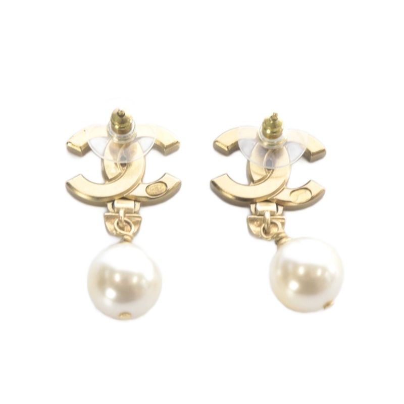 Chanel CC Logo Pearl Earrings Gold Color