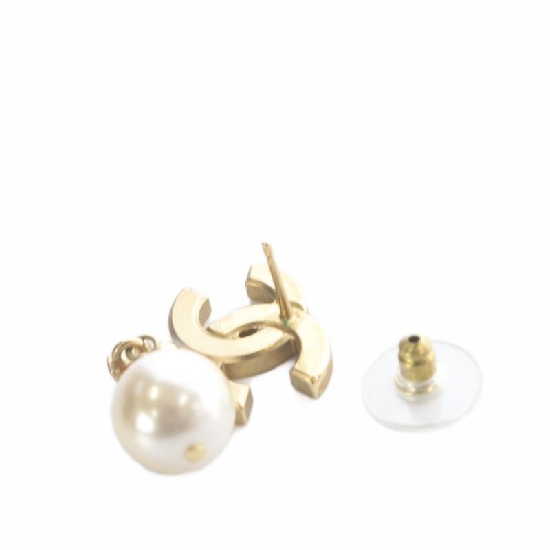 Chanel CC Logo Pearl Earrings Gold Color