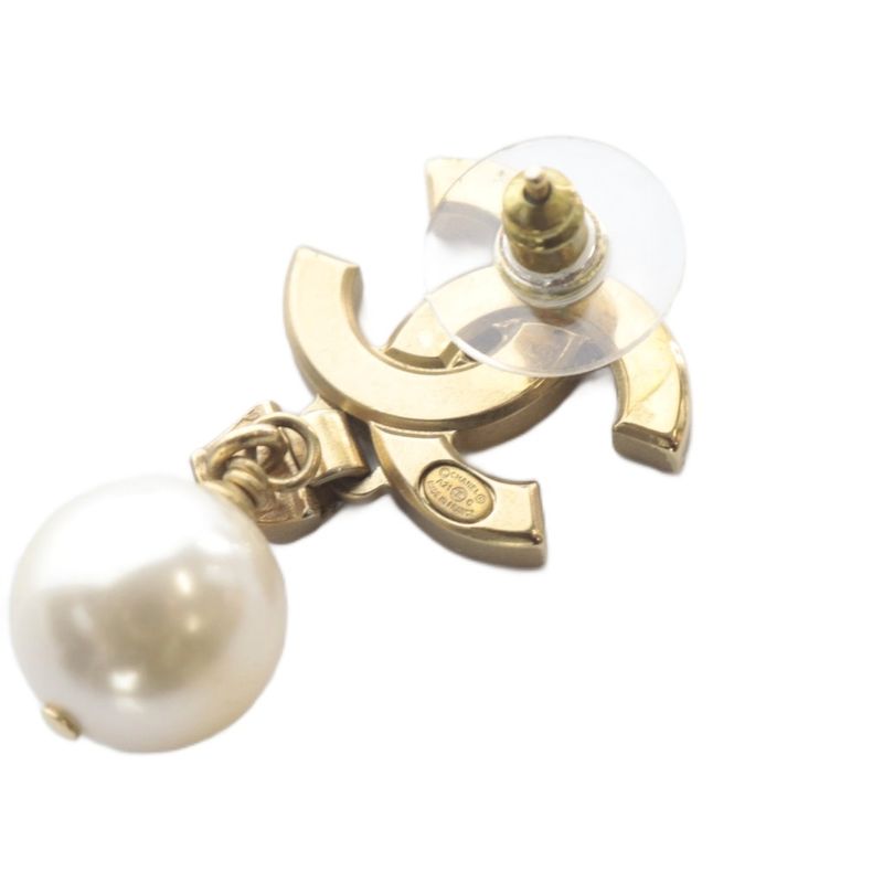 Chanel CC Logo Pearl Earrings Gold Color