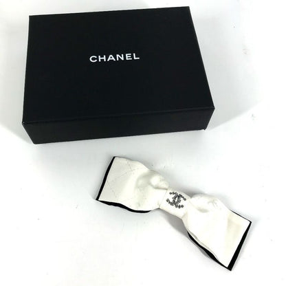 Chanel Barrette CC Logo Ribbon Silk White Hair Accessory Hair Clip