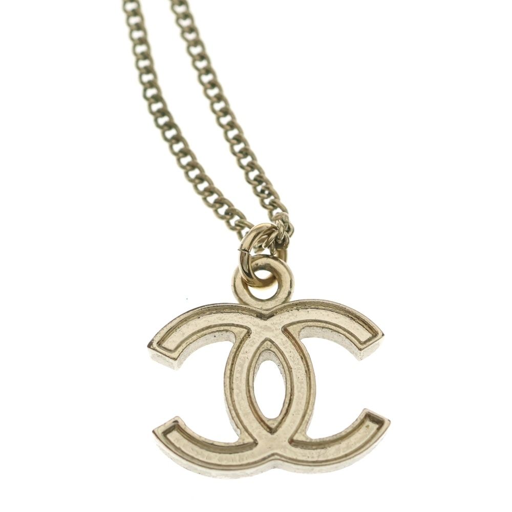 Chanel CC Logo Necklace Pendant Chain Gold Black — view 6