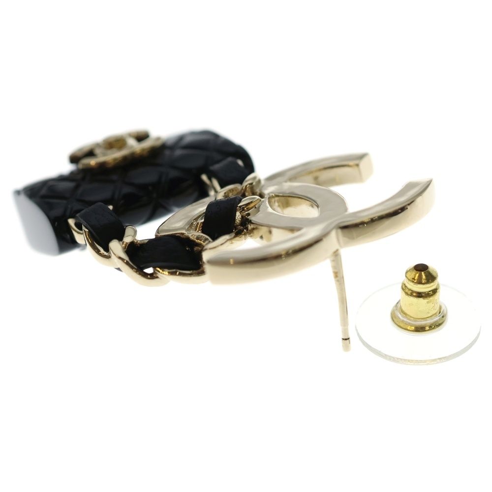 Chanel Quilted Motif Earrings Black Gold — view 6