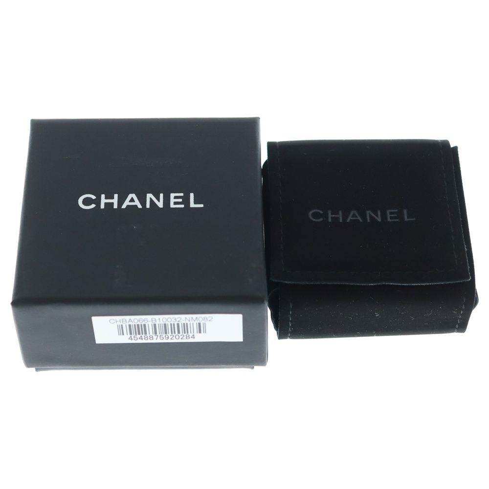 Chanel CC Logo Earrings Shell Rhinestone Gold — view 6