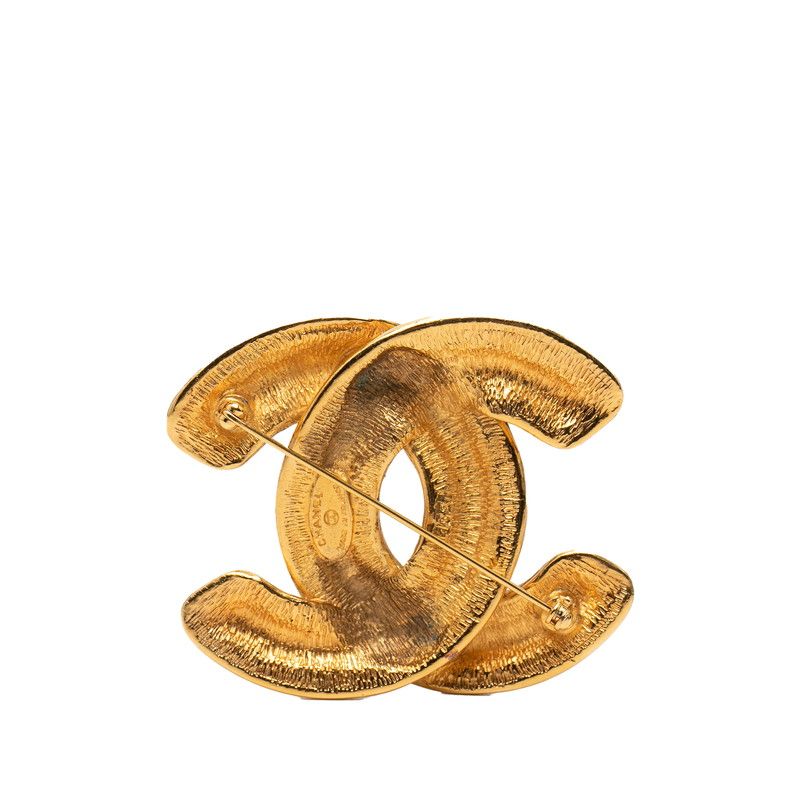 Chanel Quilted CC Logo Vintage Brooch Gold Plated — view 2