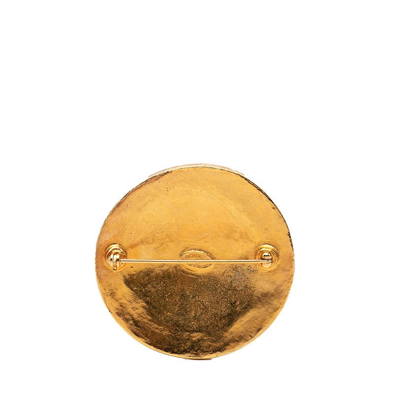 Chanel CC Logo Vintage Medallion Round Brooch Gold Plated — view 2