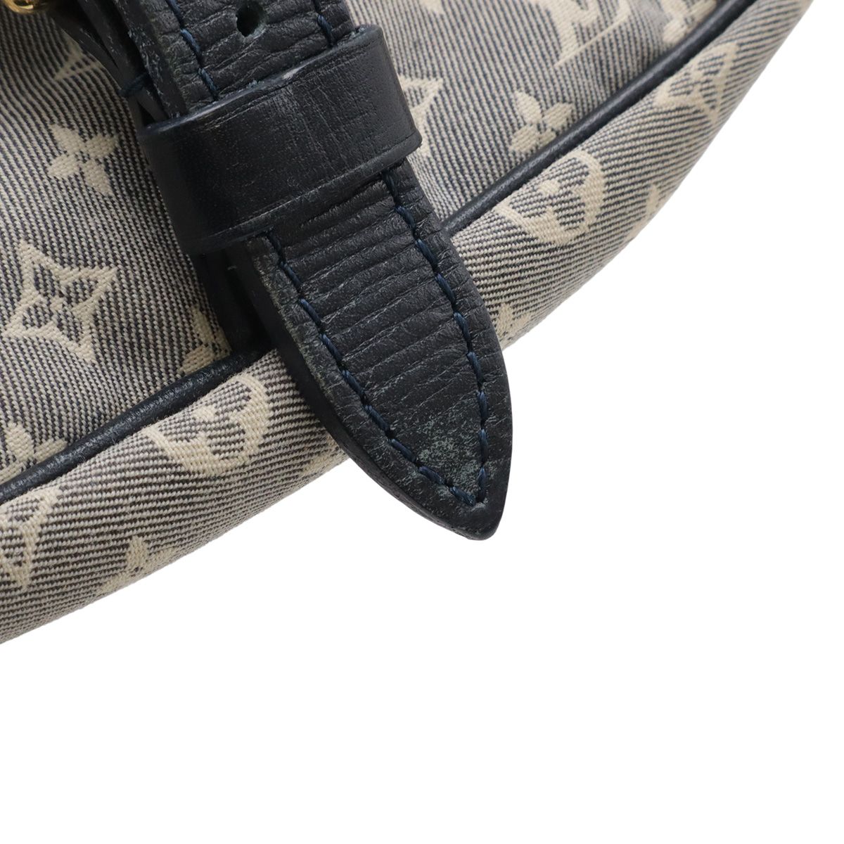 Louis Vuitton Monogram Idylle Saumur PM Shoulder Bag Crossbody Canvas Leather — view 4